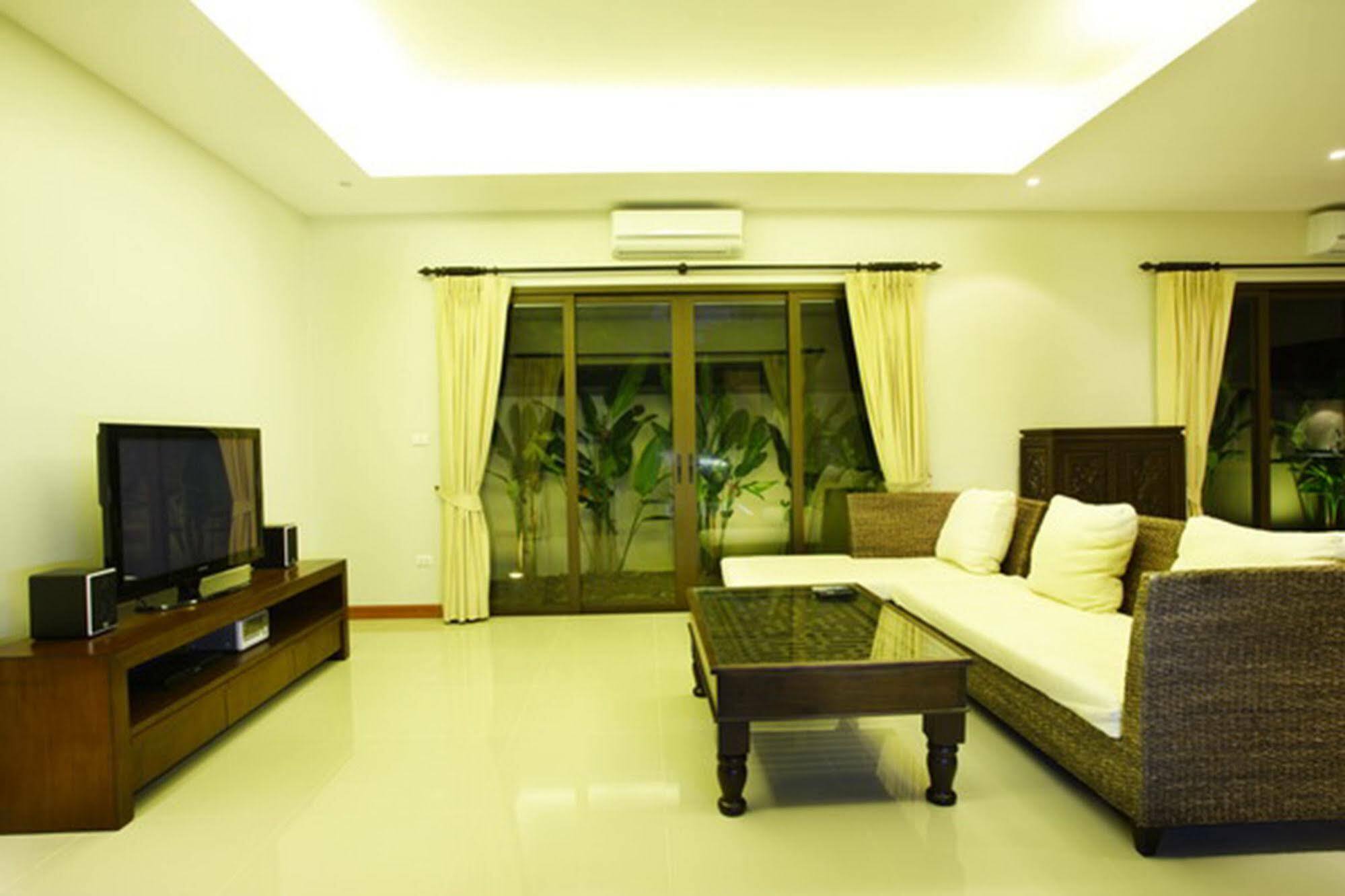 Villa Lombok By Holiplanet Rawai エクステリア 写真