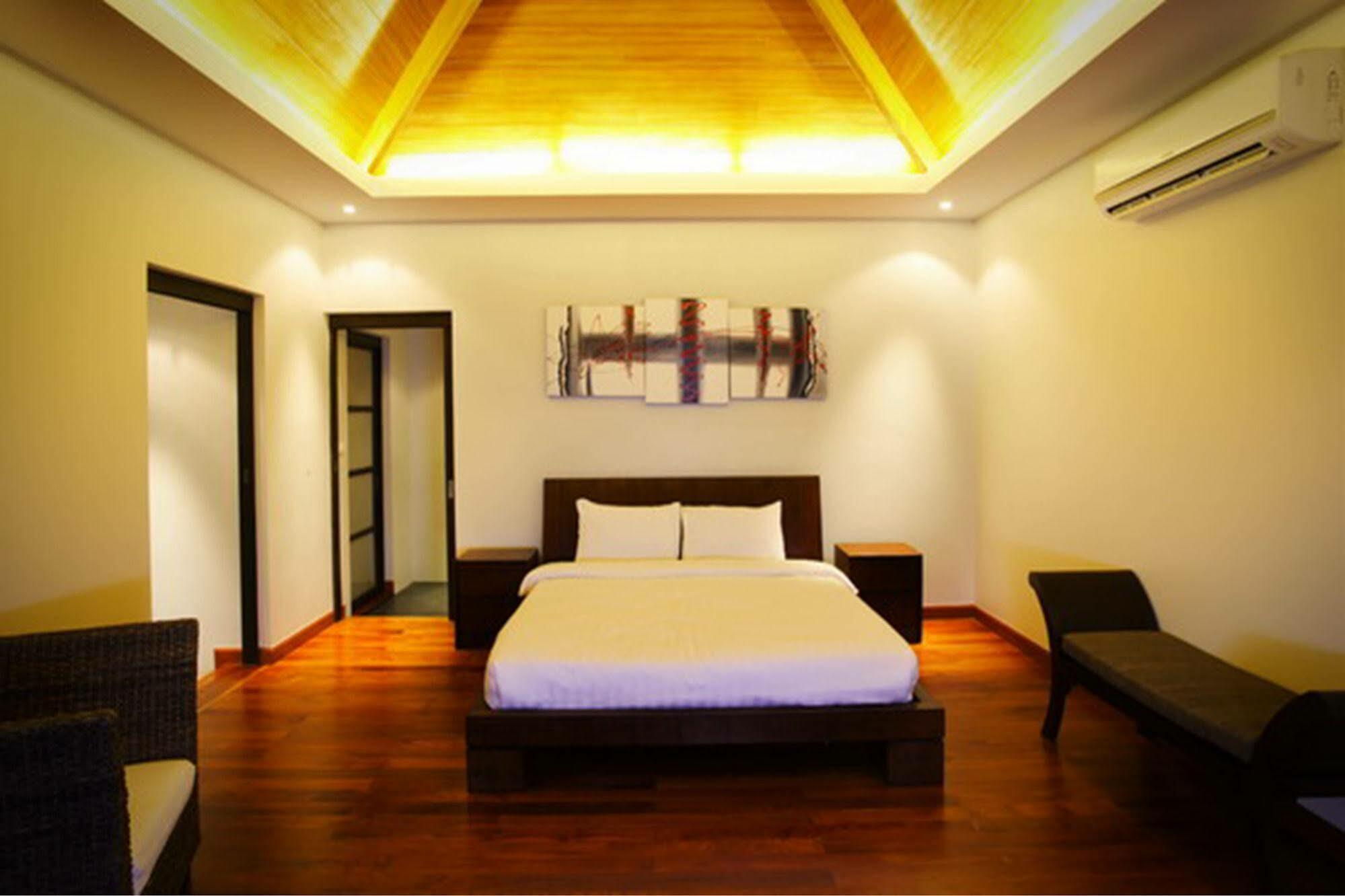 Villa Lombok By Holiplanet Rawai エクステリア 写真